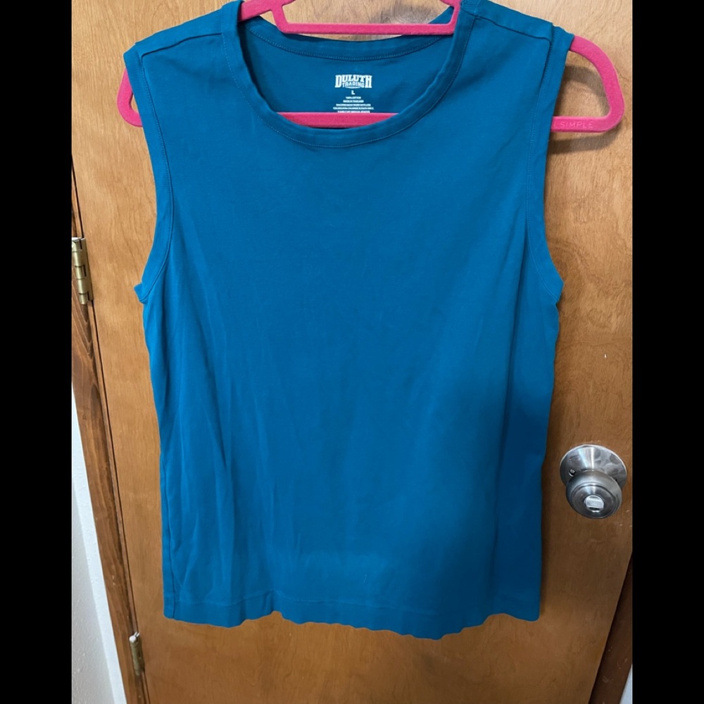 Woman’s Duluth trading tank top